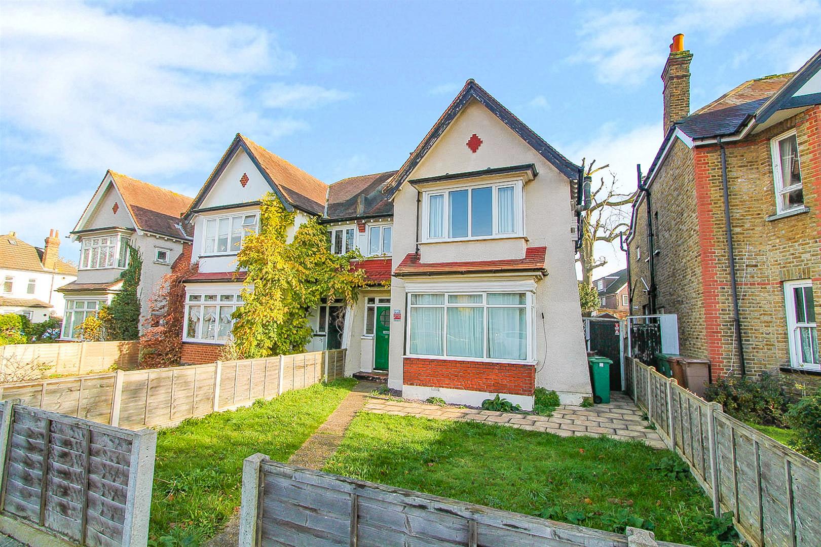 2 bed property in Clyde Road, Wallington